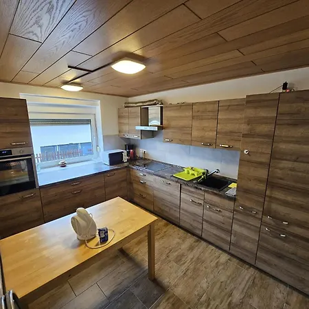 Holiday home Monteurwohnung An Der Wasserburg Weilerswist-metternich, E-ladestation, Naehe Phantasialand, Palmenparadies Euskirchen Weilerswist